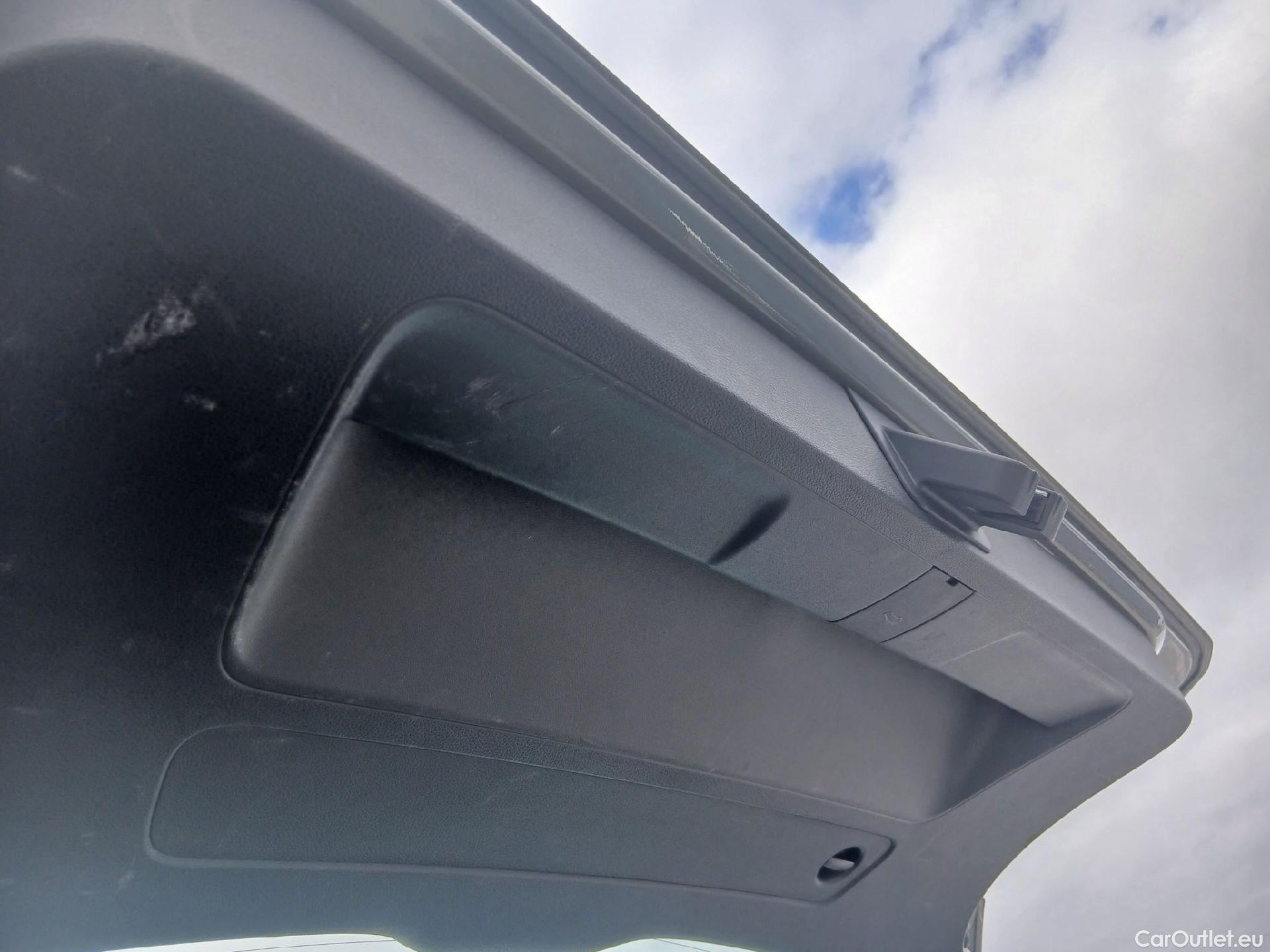  Audi  Q2 AUDI  / 2016 / 5P / todoterreno Design 30 TFSI 85kW (116CV) #5