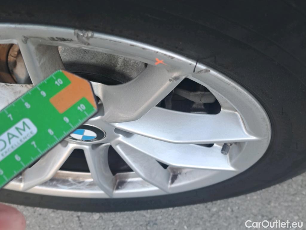  Bmw  Serie 3 BMW  / 2018 / 4P / sedán 320d Auto. #4