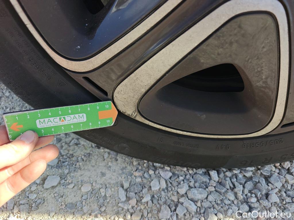  Citroen  C3 CITROEN  / 2020 / 5P / berlina con portón BlueHDi 75KW (100CV) S&S FEEL #37