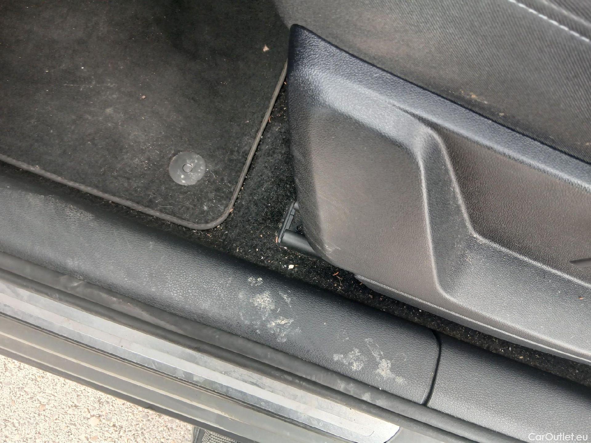  Audi  Q2 AUDI  / 2016 / 5P / todoterreno Design 30 TFSI 85kW (116CV) #1