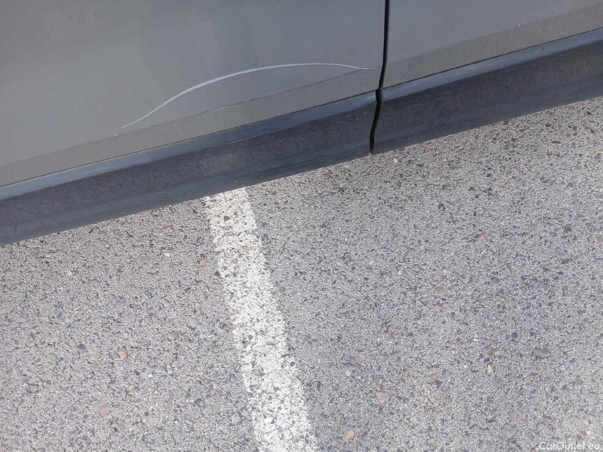  Audi  Q2 AUDI  / 2016 / 5P / todoterreno Design 30 TFSI 85kW (116CV) #21