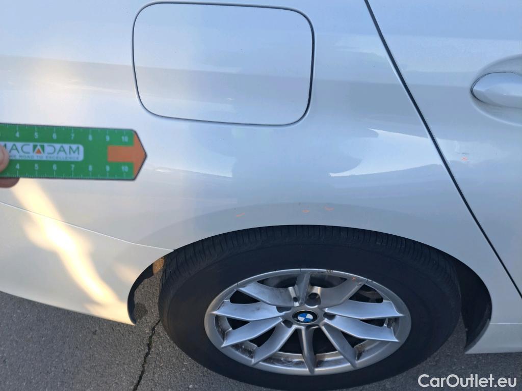  Bmw  Serie 3 BMW  / 2018 / 4P / sedán 320d Auto. #18