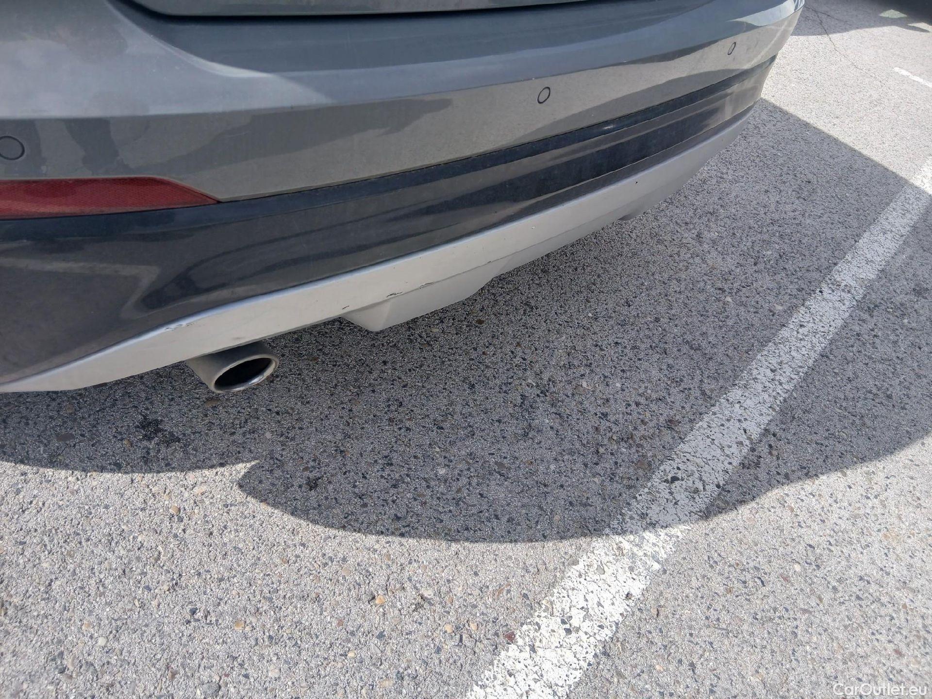  Audi  Q2 AUDI  / 2016 / 5P / todoterreno Design 30 TFSI 85kW (116CV) #31