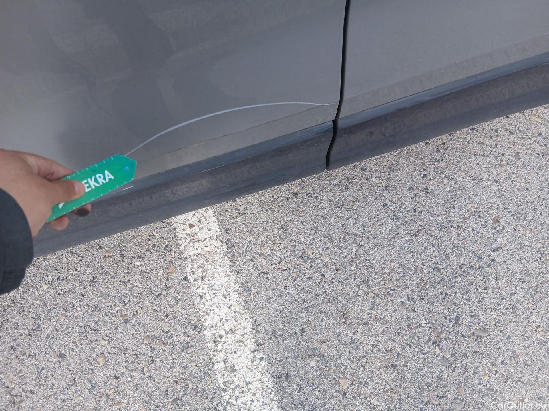  Audi  Q2 AUDI  / 2016 / 5P / todoterreno Design 30 TFSI 85kW (116CV) #19