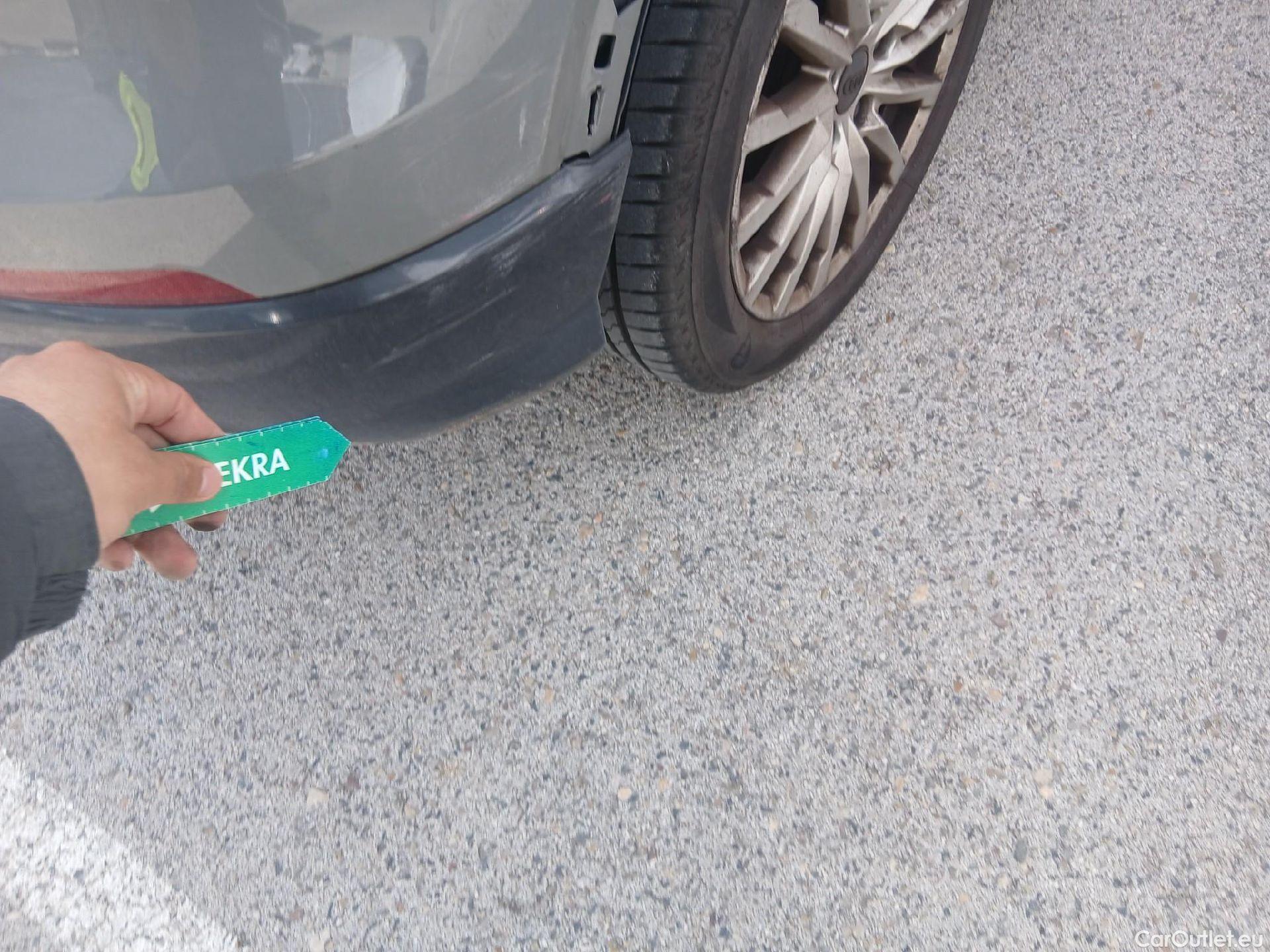  Audi  Q2 AUDI  / 2016 / 5P / todoterreno Design 30 TFSI 85kW (116CV) #34