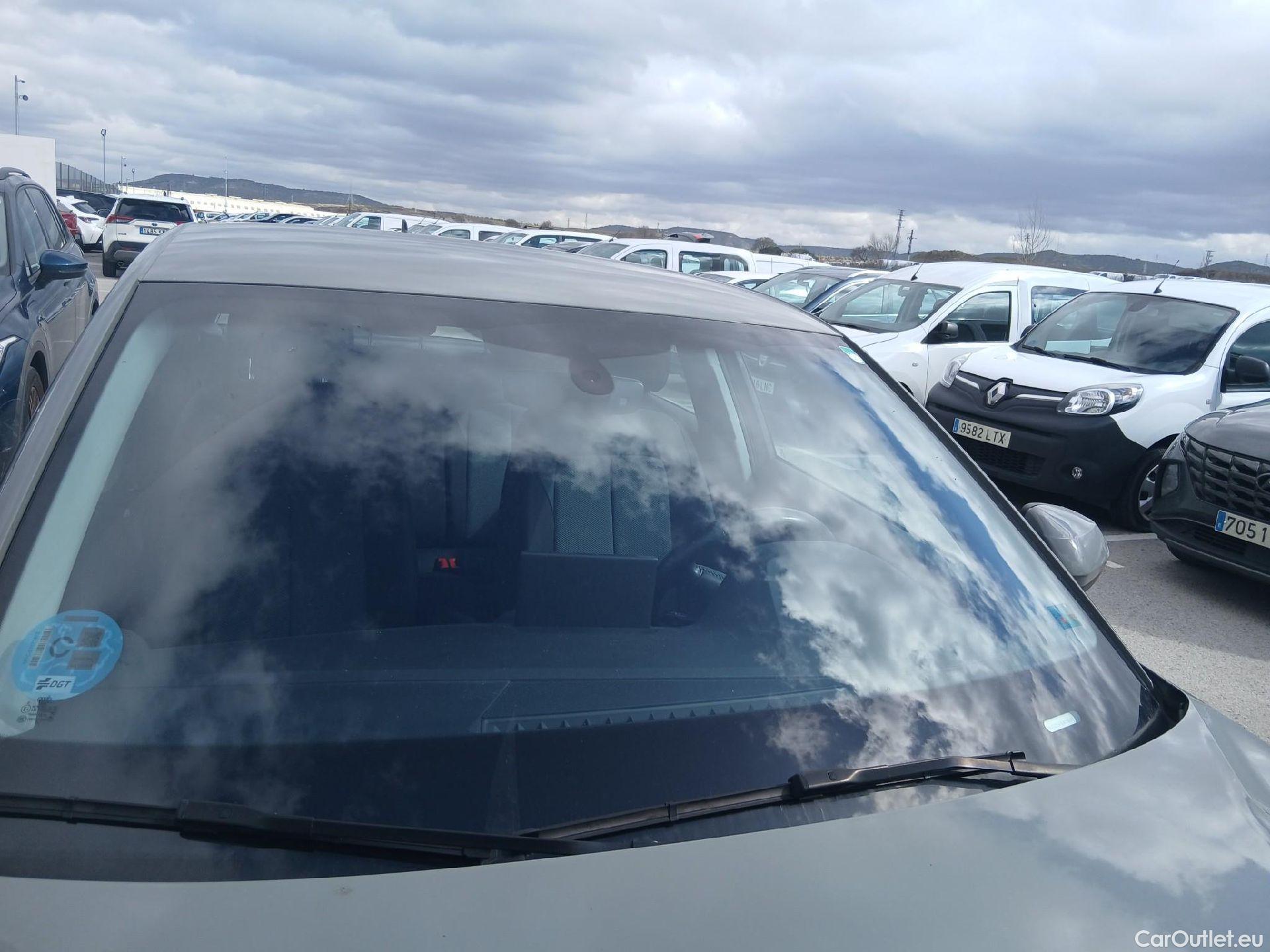  Audi  Q2 AUDI  / 2016 / 5P / todoterreno Design 30 TFSI 85kW (116CV) #18