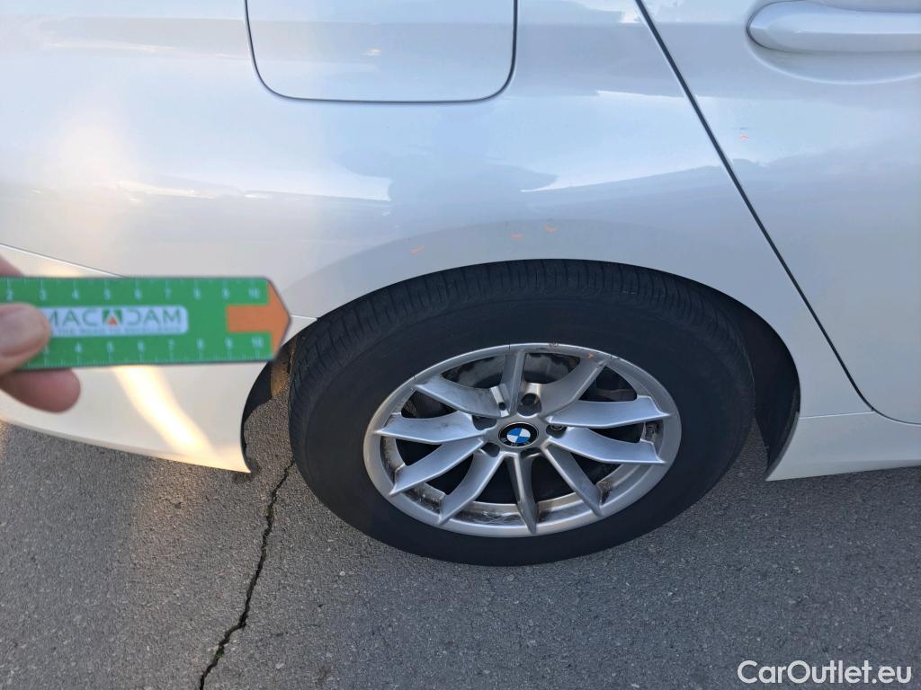  Bmw  Serie 3 BMW  / 2018 / 4P / sedán 320d Auto. #3