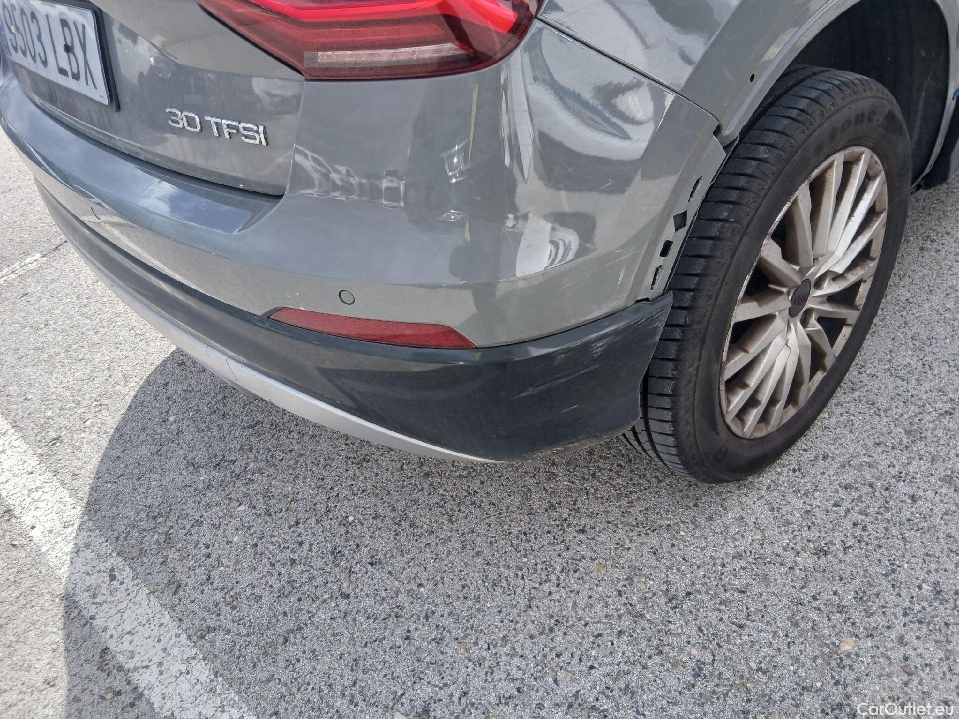  Audi  Q2 AUDI  / 2016 / 5P / todoterreno Design 30 TFSI 85kW (116CV) #33