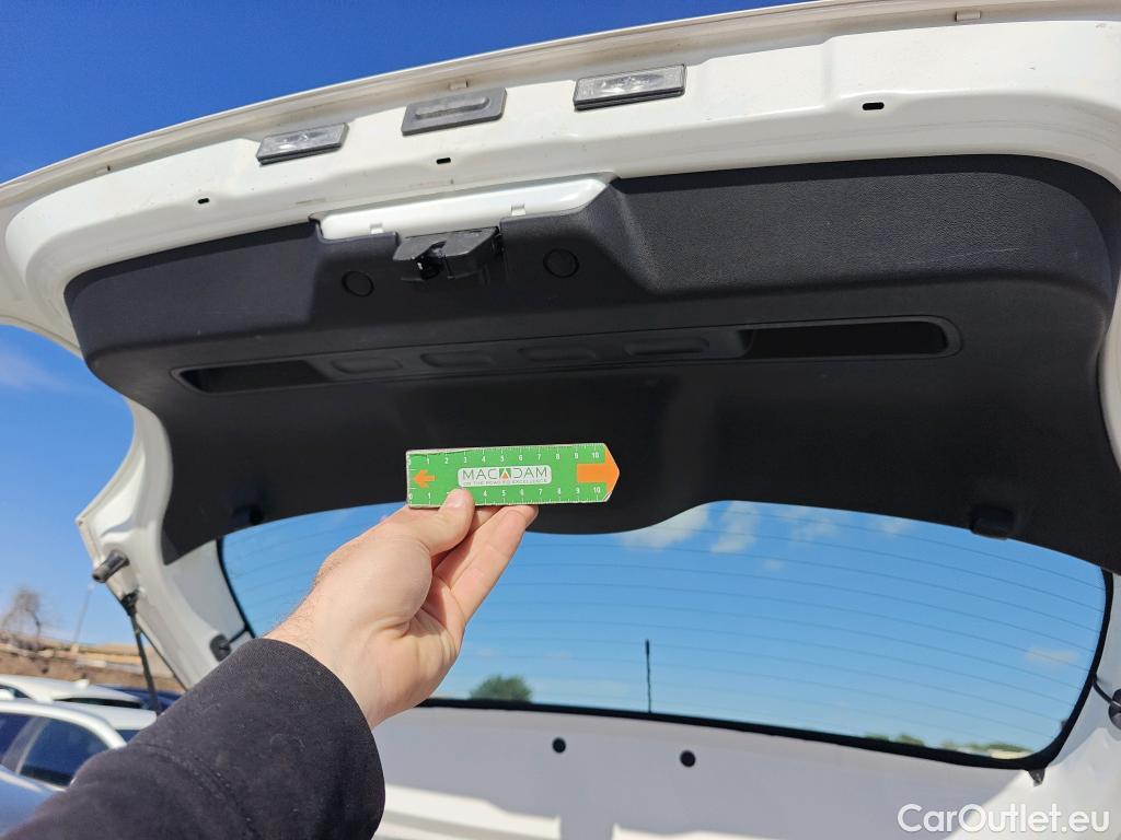  Citroen  C3 CITROEN  / 2020 / 5P / berlina con portón BlueHDi 75KW (100CV) S&S FEEL #32