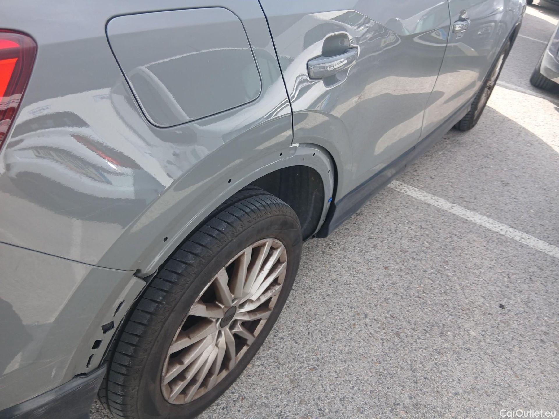  Audi  Q2 AUDI  / 2016 / 5P / todoterreno Design 30 TFSI 85kW (116CV) #35