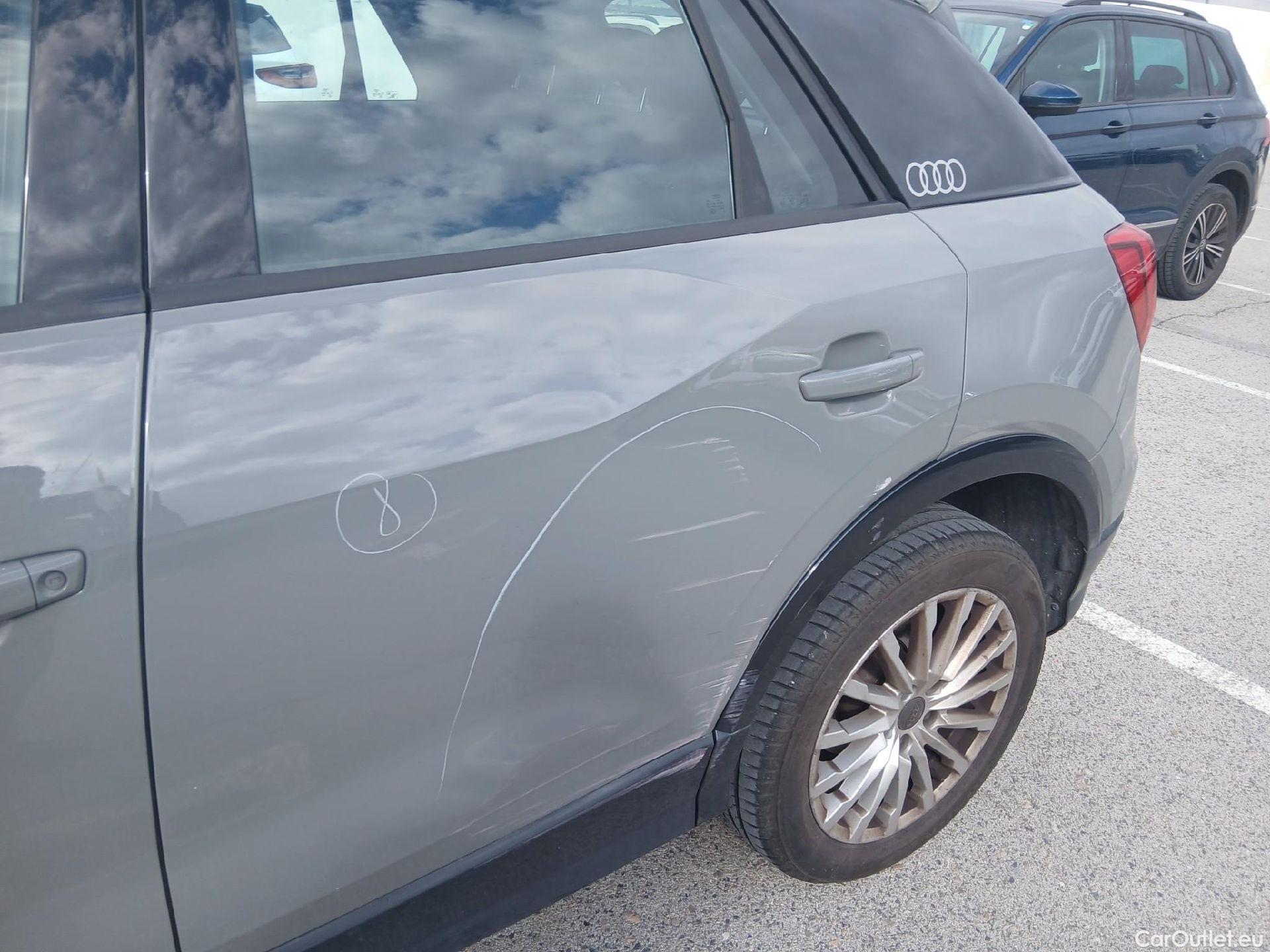  Audi  Q2 AUDI  / 2016 / 5P / todoterreno Design 30 TFSI 85kW (116CV) #24