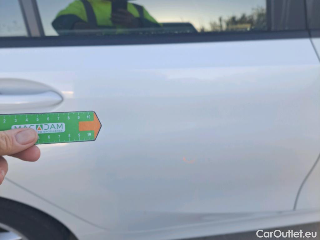  Bmw  Serie 3 BMW  / 2018 / 4P / sedán 320d Auto. #15