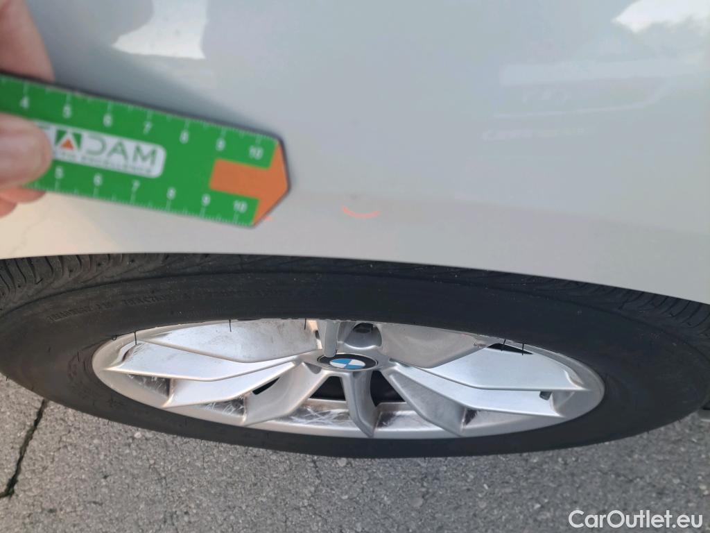  Bmw  Serie 3 BMW  / 2018 / 4P / sedán 320d Auto. #19