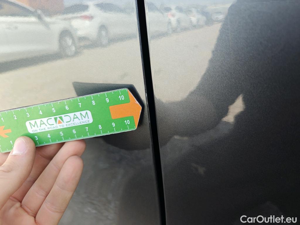  Bmw  Serie 1 BMW  / 2019 / 5P / berlina con portón 118i #39