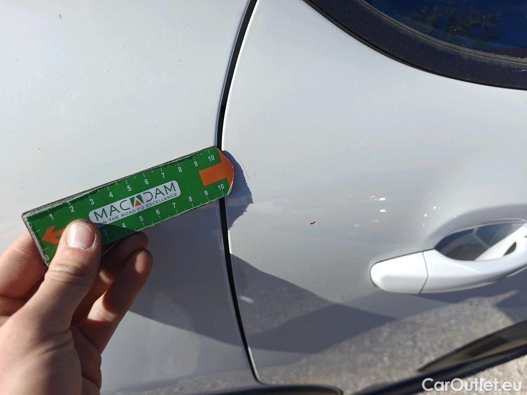  Citroen  C3 CITROEN  / 2020 / 5P / berlina con portón BlueHDi 75KW (100CV) S&S FEEL #50