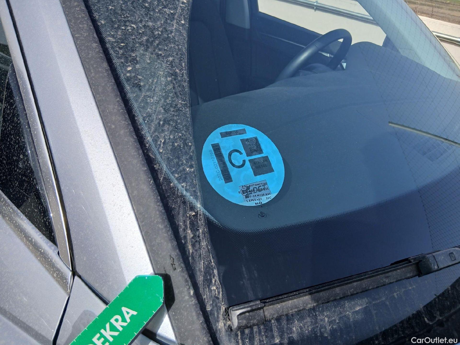  Audi  Q3 AUDI  / 2018 / 5P / todoterreno Advanced 35 TDI 110kW (150CV) S tronic #28