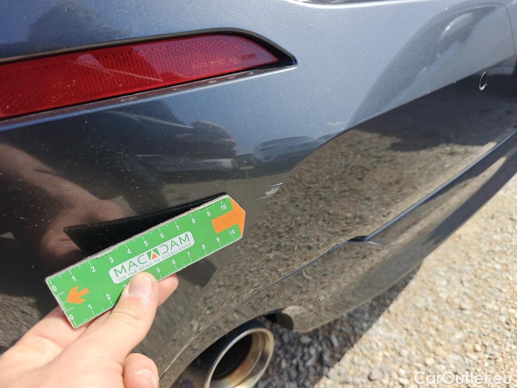  Bmw  Serie 1 BMW  / 2019 / 5P / berlina con portón 118i #25