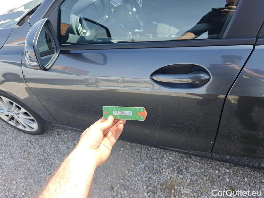  Bmw  Serie 1 BMW  / 2019 / 5P / berlina con portón 118i #37