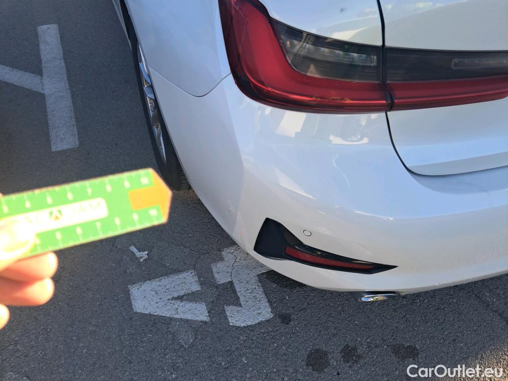  Bmw  Serie 3 BMW  / 2018 / 4P / sedán 320d Auto. #9