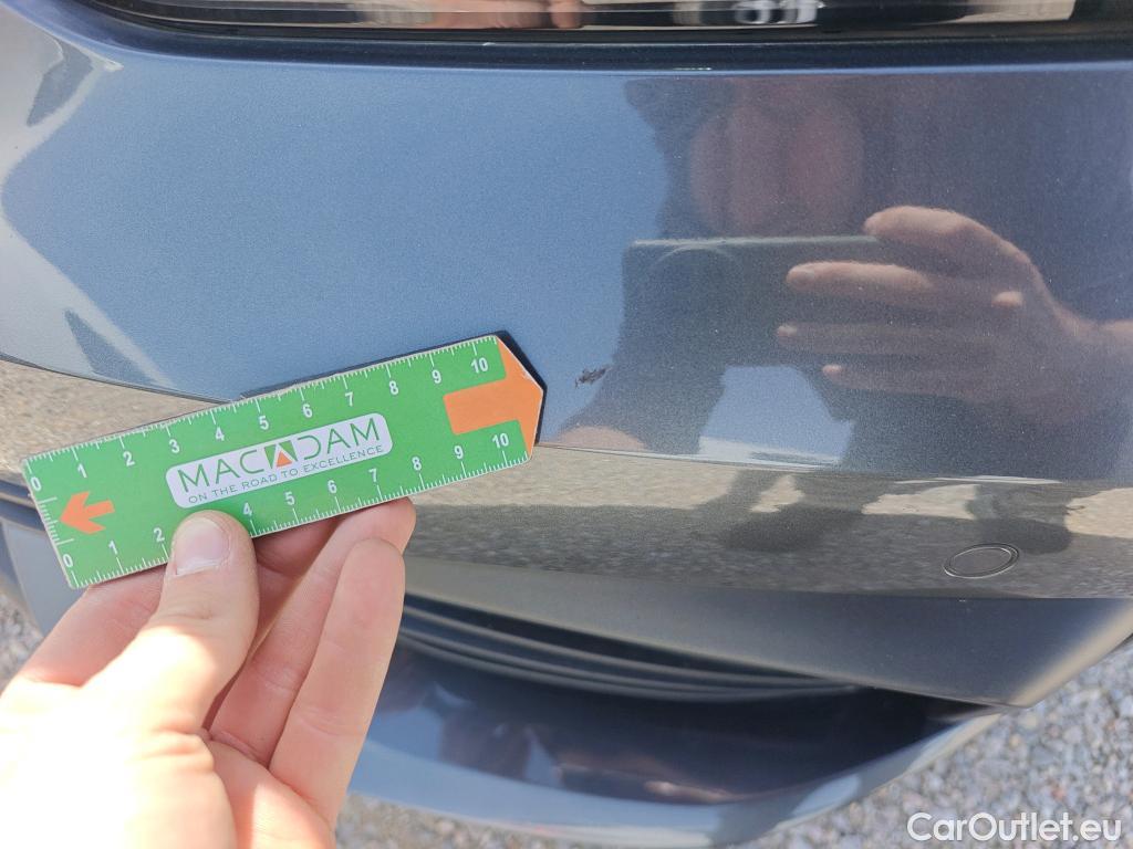  Bmw  Serie 1 BMW  / 2019 / 5P / berlina con portón 118i #41