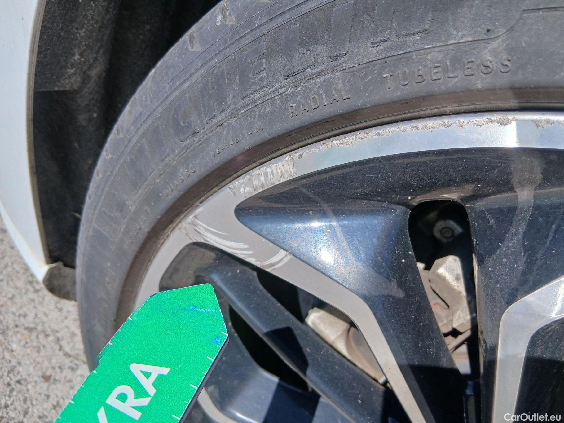  Ford  Focus FORD  / 2018 / 5P / berlina con portón 1.0 Ecoboost MHEV 92kW ST-Line #40