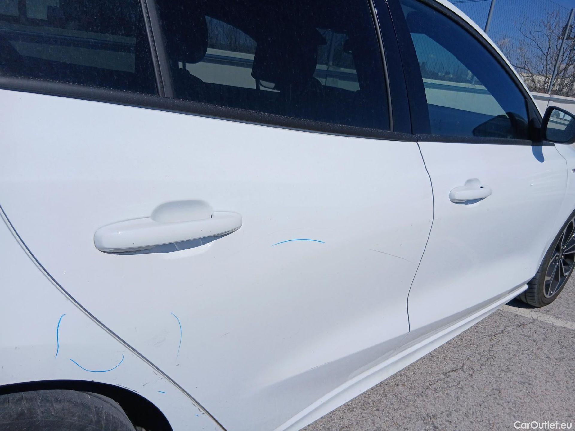  Ford  Focus FORD  / 2018 / 5P / berlina con portón 1.0 Ecoboost MHEV 92kW ST-Line #43