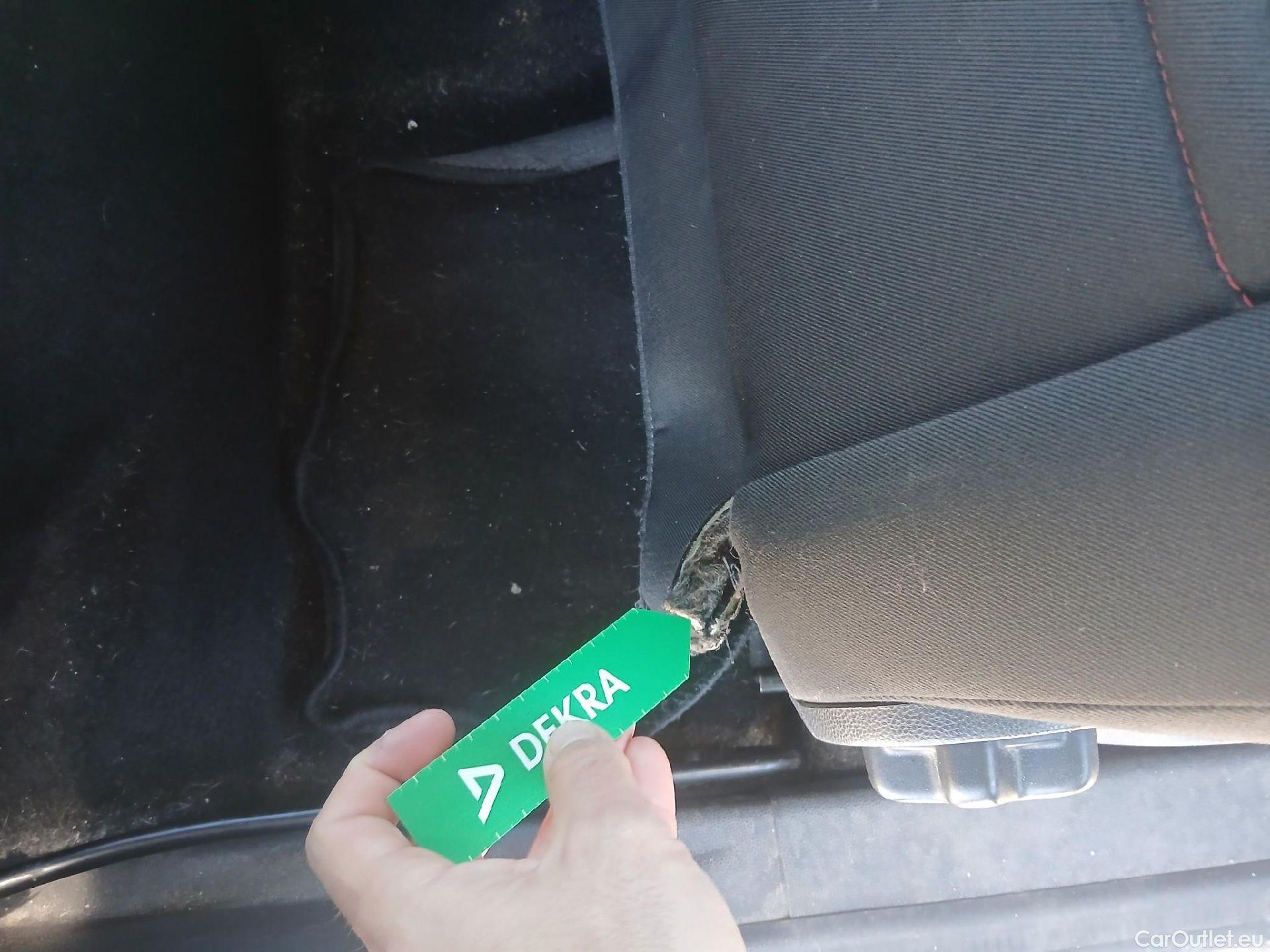  Ford  Fiesta FORD  3p 6G berlina con portón 1.5 TDCi 70kW (95CV) ST-Line 3p #41