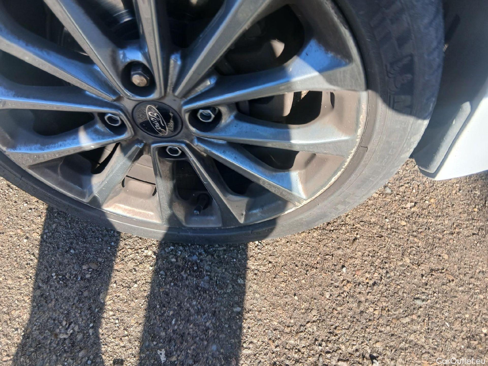  Ford  Fiesta FORD  3p 6G berlina con portón 1.5 TDCi 70kW (95CV) ST-Line 3p #37