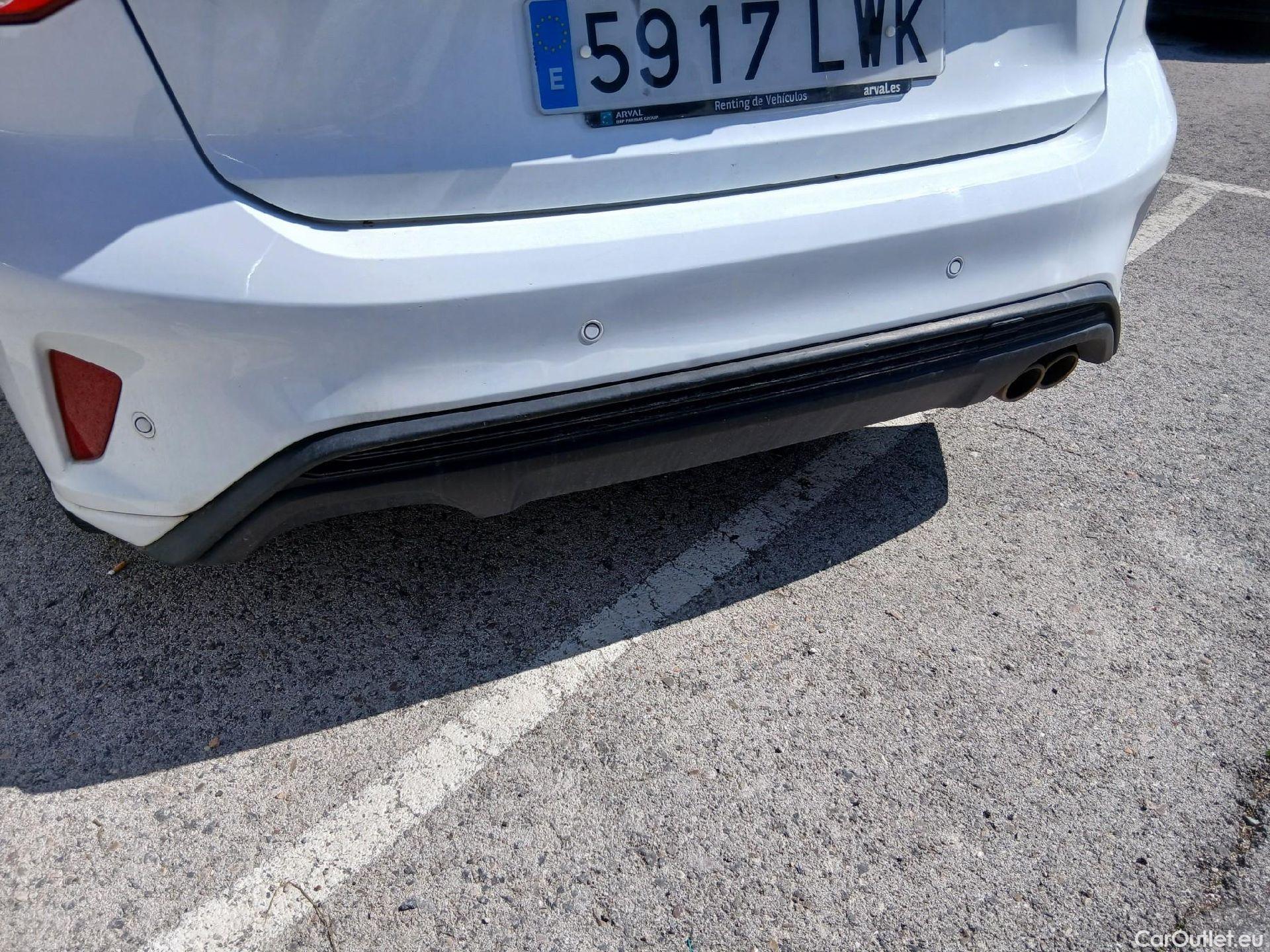  Ford  Focus FORD  / 2018 / 5P / berlina con portón 1.0 Ecoboost MHEV 92kW ST-Line #30