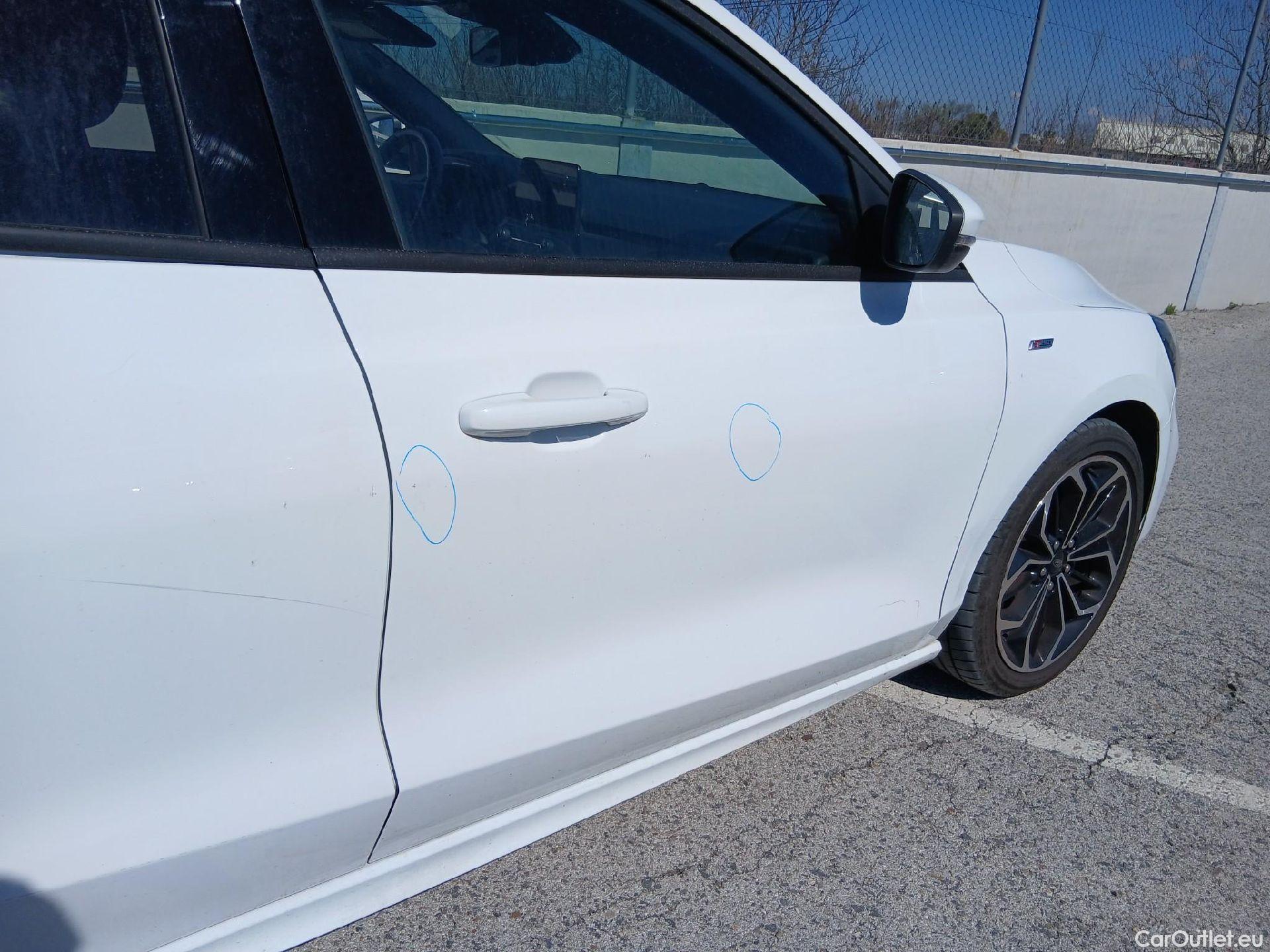  Ford  Focus FORD  / 2018 / 5P / berlina con portón 1.0 Ecoboost MHEV 92kW ST-Line #45