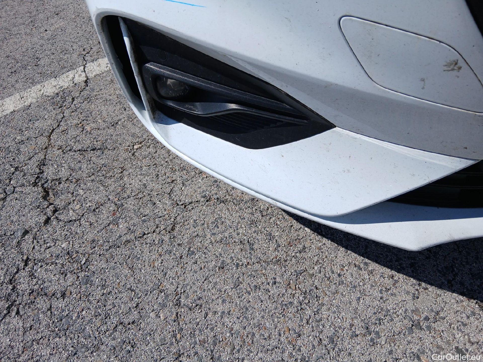  Ford  Focus FORD  / 2018 / 5P / berlina con portón 1.0 Ecoboost MHEV 92kW ST-Line #8