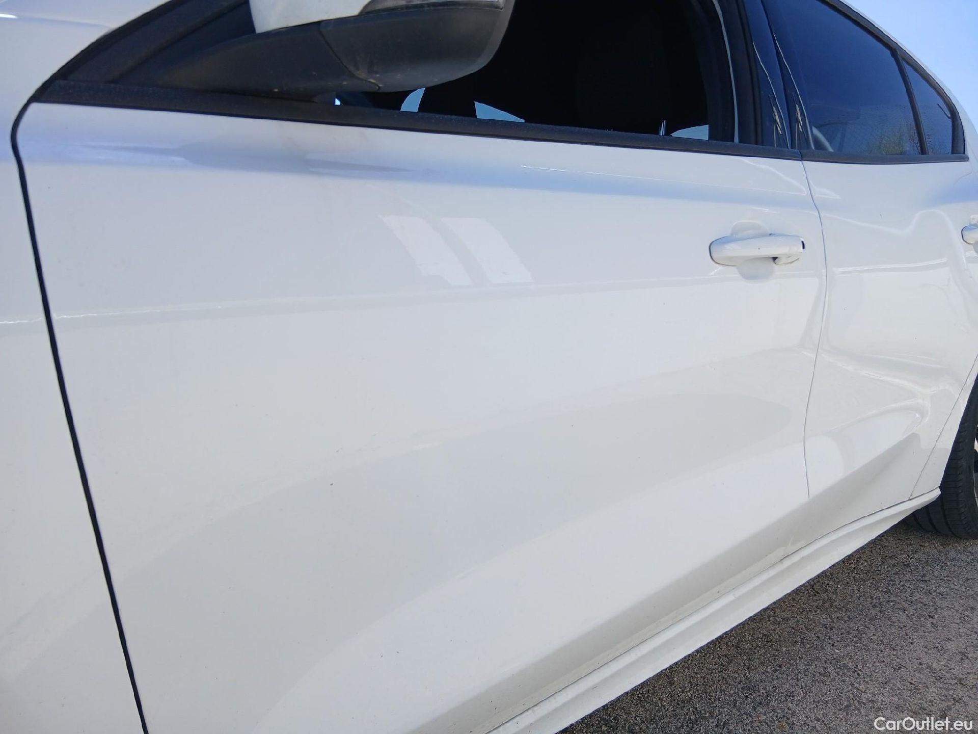  Ford  Focus FORD  / 2018 / 5P / berlina con portón 1.0 Ecoboost MHEV 92kW ST-Line #15