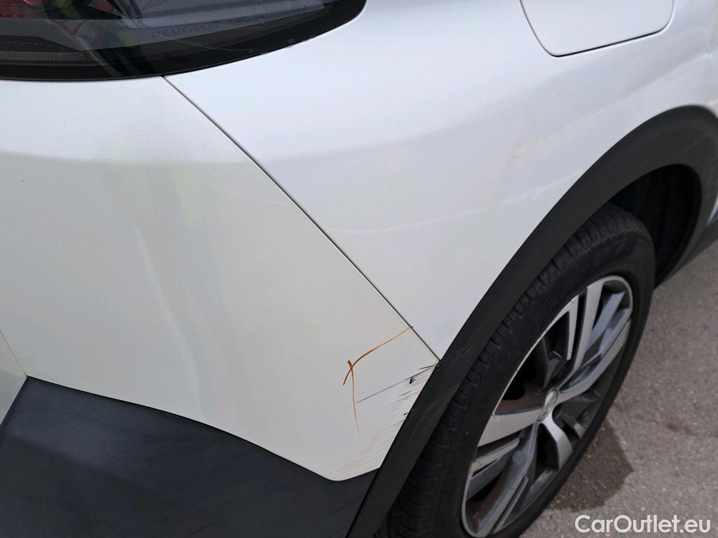  Peugeot  5008 PEUGEOT  / 2020 / 5P / todoterreno 1.5 BlueHDi 96kW S&S Allure Pack EAT8 #32