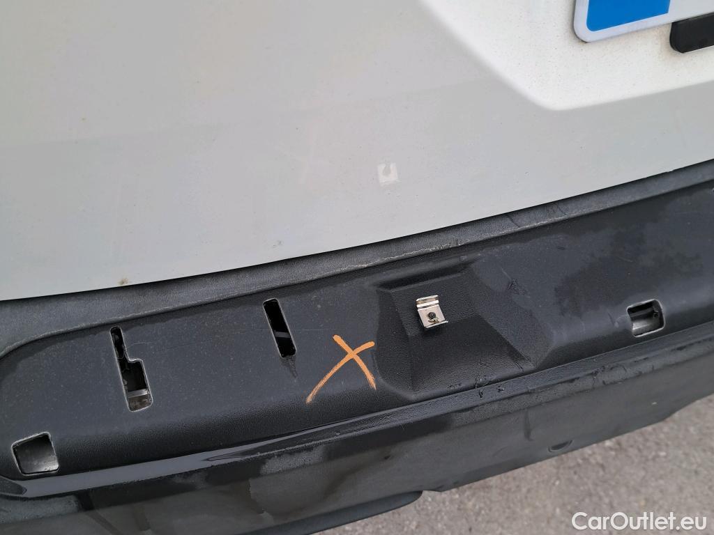  Peugeot  5008 PEUGEOT  / 2020 / 5P / todoterreno 1.5 BlueHDi 96kW S&S Allure Pack EAT8 #2