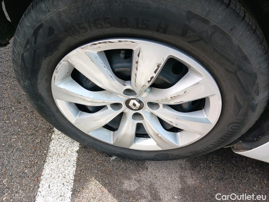  Renault  Clio RENAULT  / 2019 / 5P / berlina con portón Business TCe 74 kW (100CV) GLP #17