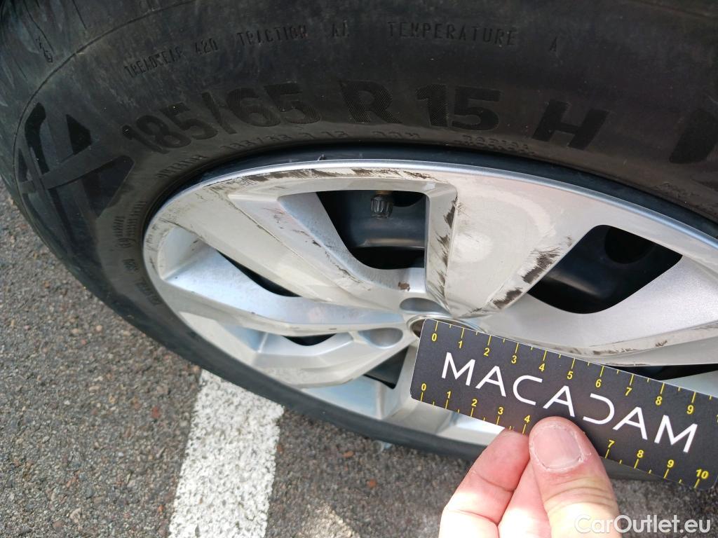  Renault  Clio RENAULT  / 2019 / 5P / berlina con portón Business TCe 74 kW (100CV) GLP #18