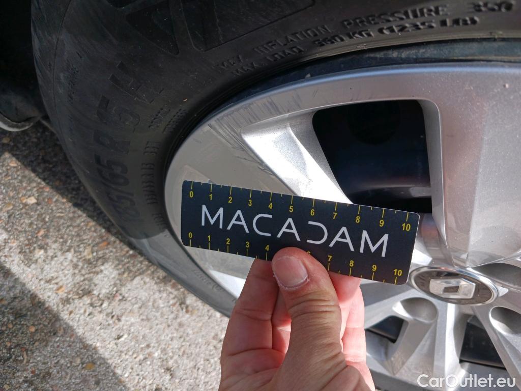  Renault  Clio RENAULT  / 2019 / 5P / berlina con portón Business TCe 74 kW (100CV) GLP #25