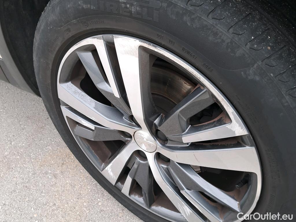  Peugeot  5008 PEUGEOT  / 2020 / 5P / todoterreno 1.5 BlueHDi 96kW S&S Allure Pack EAT8 #20