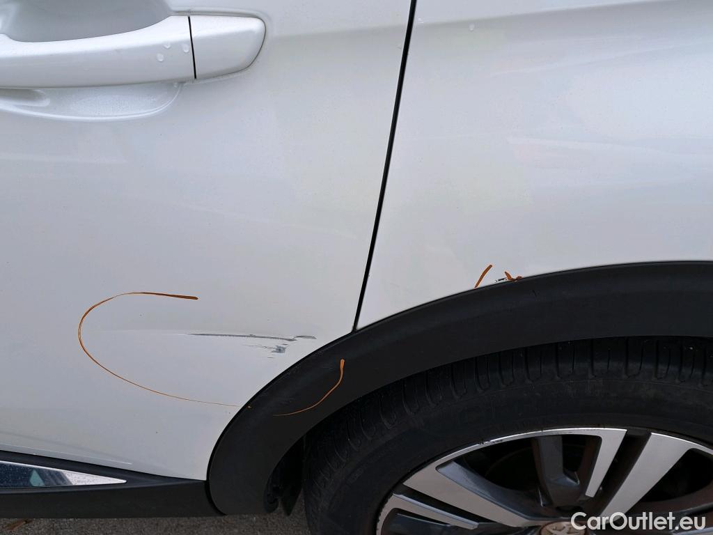  Peugeot  5008 PEUGEOT  / 2020 / 5P / todoterreno 1.5 BlueHDi 96kW S&S Allure Pack EAT8 #46