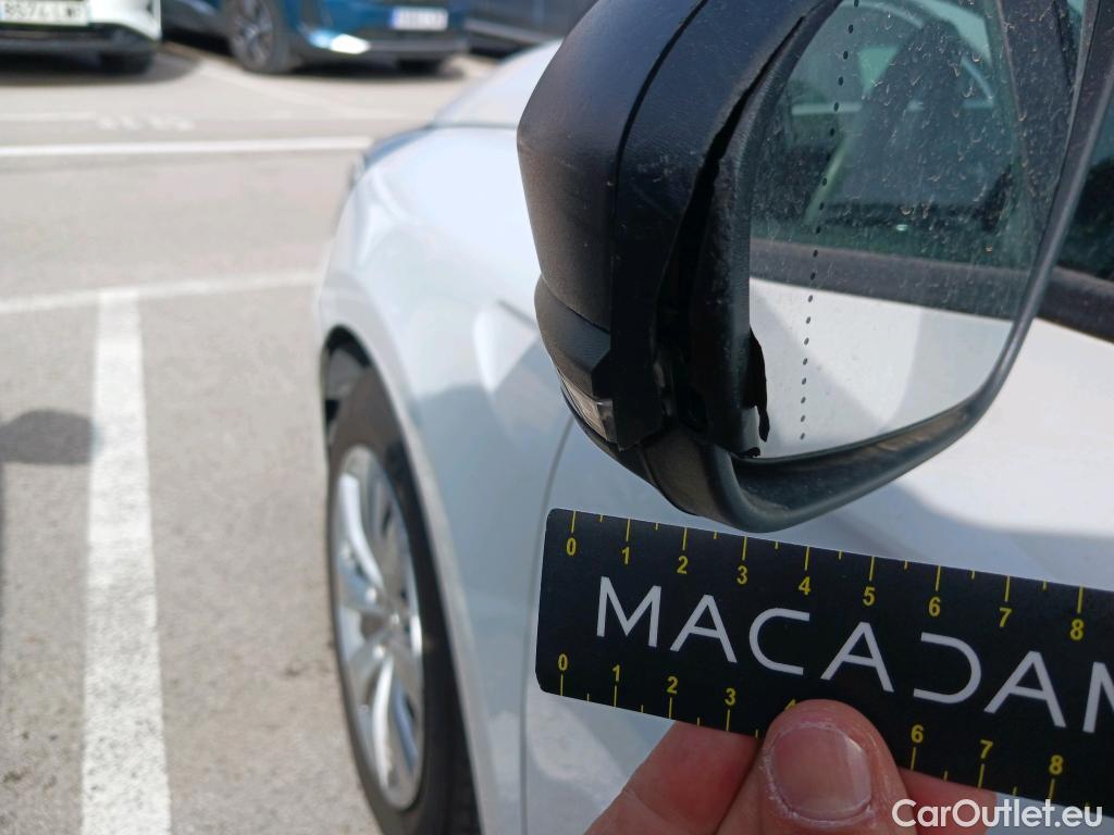  Renault  Clio RENAULT  / 2019 / 5P / berlina con portón Business TCe 74 kW (100CV) GLP #11