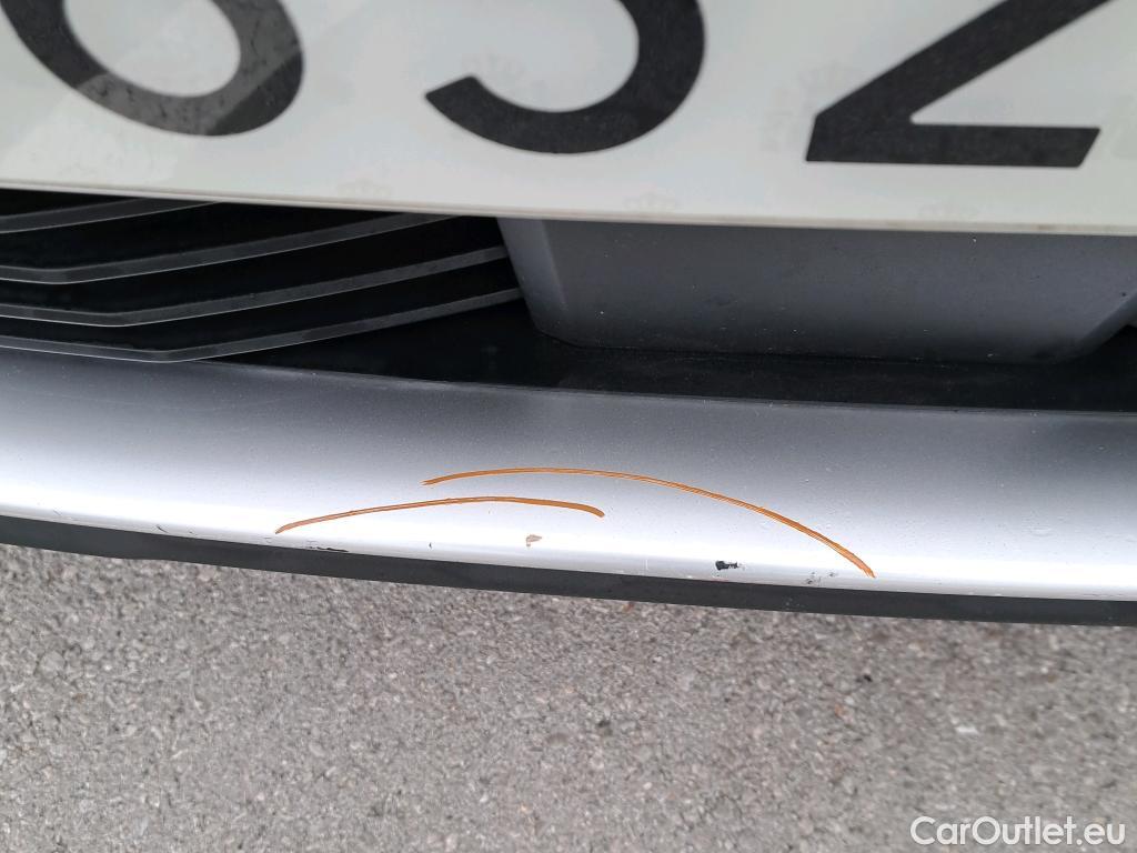  Peugeot  5008 PEUGEOT  / 2020 / 5P / todoterreno 1.5 BlueHDi 96kW S&S Allure Pack EAT8 #49