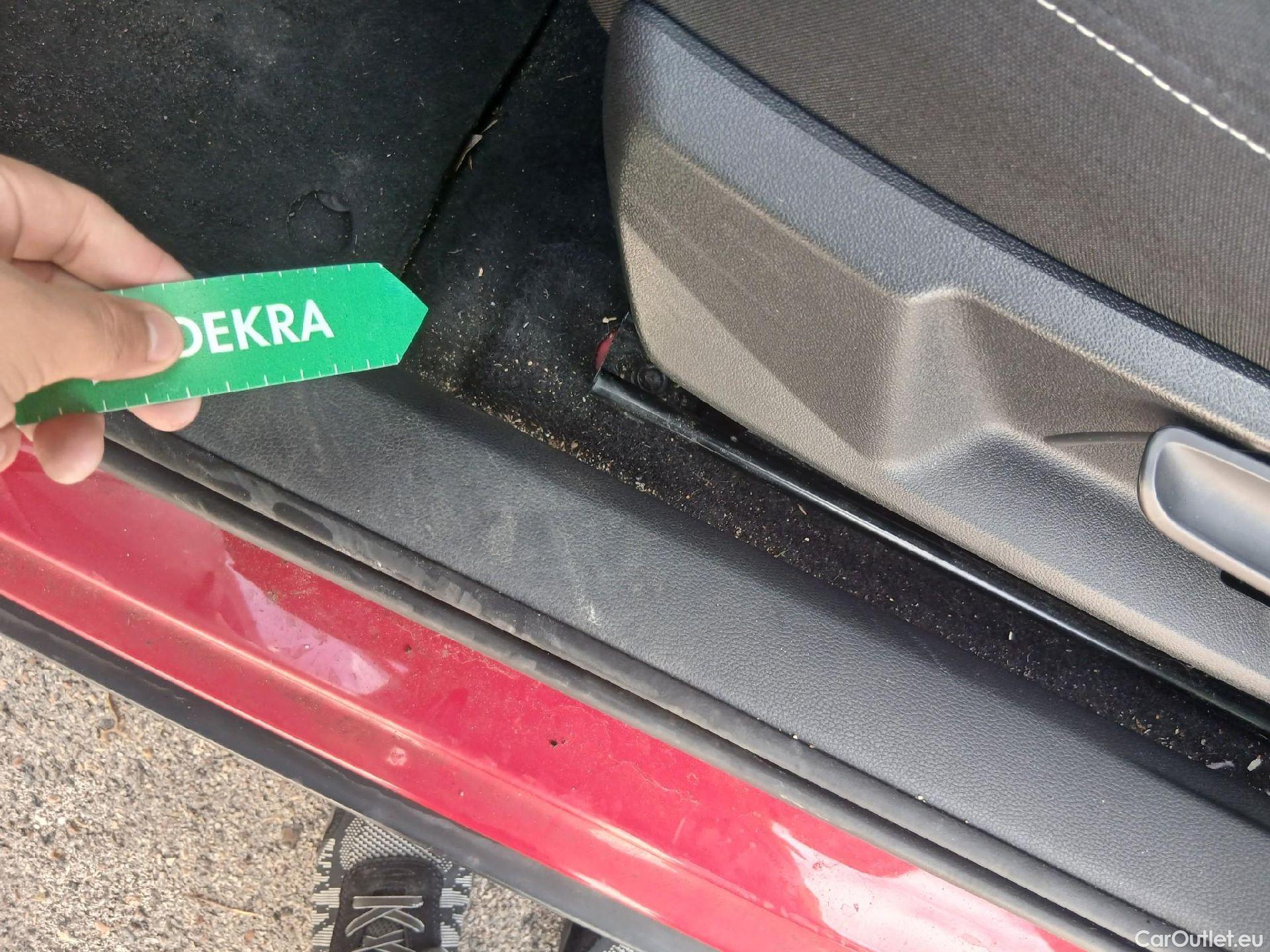  Seat  Arona SEAT  / 2021 / 5P / todoterreno 1.0 TSI 81kW (110CV) Style XL(SP) #4