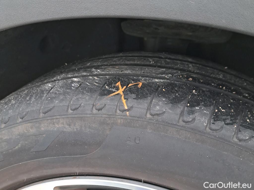  Peugeot  5008 PEUGEOT  / 2020 / 5P / todoterreno 1.5 BlueHDi 96kW S&S Allure Pack EAT8 #11