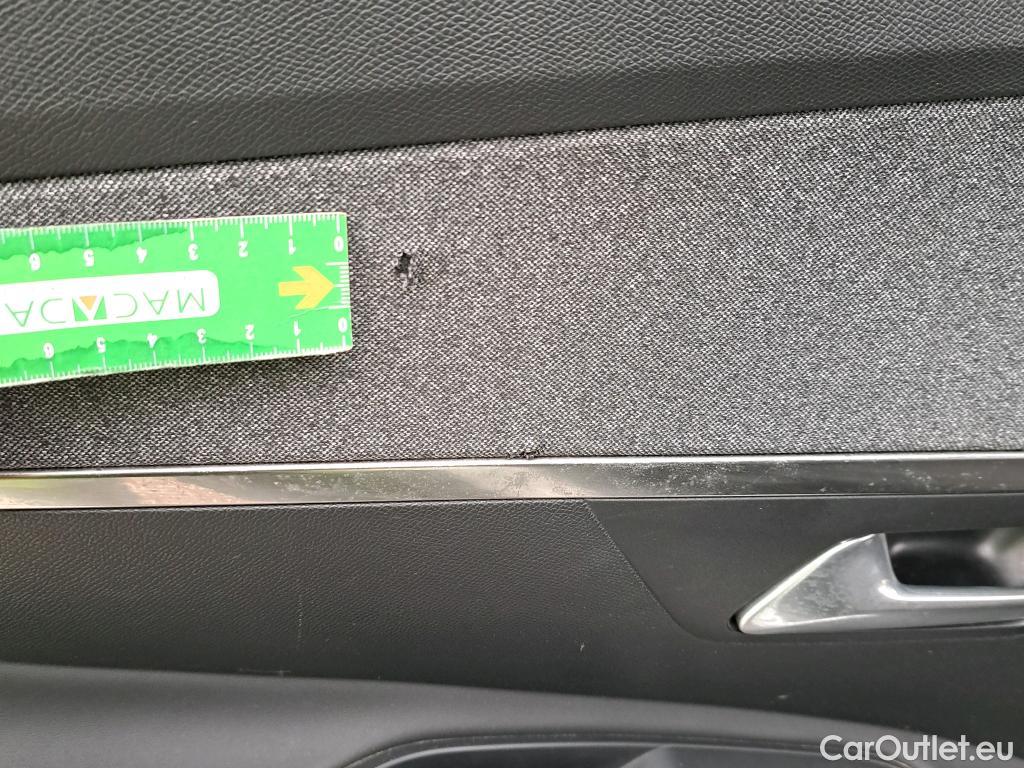  Peugeot  5008 PEUGEOT  / 2020 / 5P / todoterreno 1.5 BlueHDi 96kW S&S Allure Pack EAT8 #45