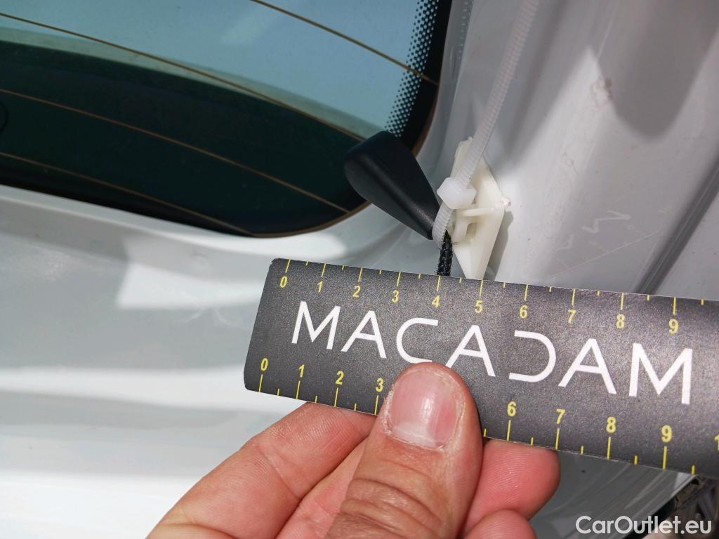  Renault  Clio RENAULT  / 2019 / 5P / berlina con portón Business TCe 74 kW (100CV) GLP #23