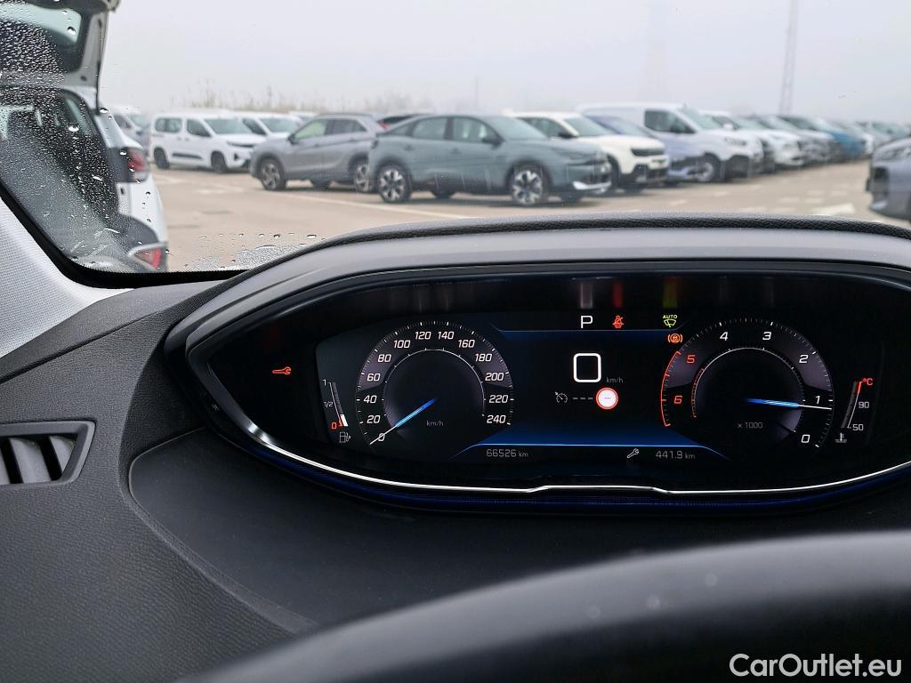  Peugeot  5008 PEUGEOT  / 2020 / 5P / todoterreno 1.5 BlueHDi 96kW S&S Allure Pack EAT8 #50