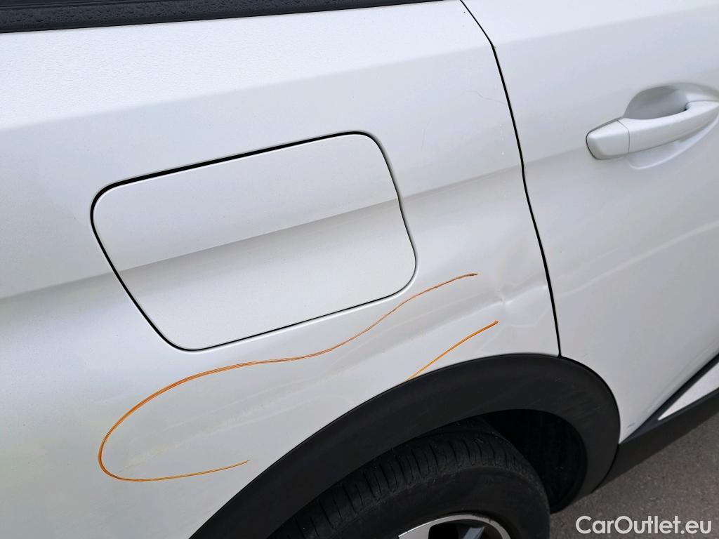  Peugeot  5008 PEUGEOT  / 2020 / 5P / todoterreno 1.5 BlueHDi 96kW S&S Allure Pack EAT8 #5