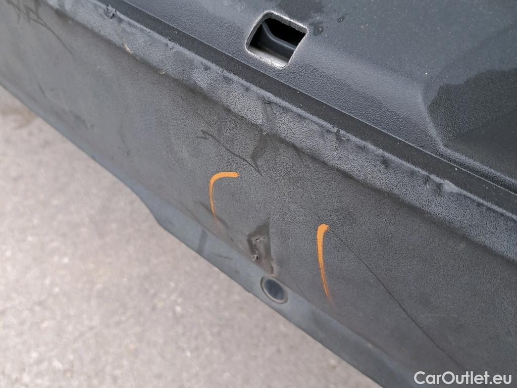  Peugeot  5008 PEUGEOT  / 2020 / 5P / todoterreno 1.5 BlueHDi 96kW S&S Allure Pack EAT8 #23