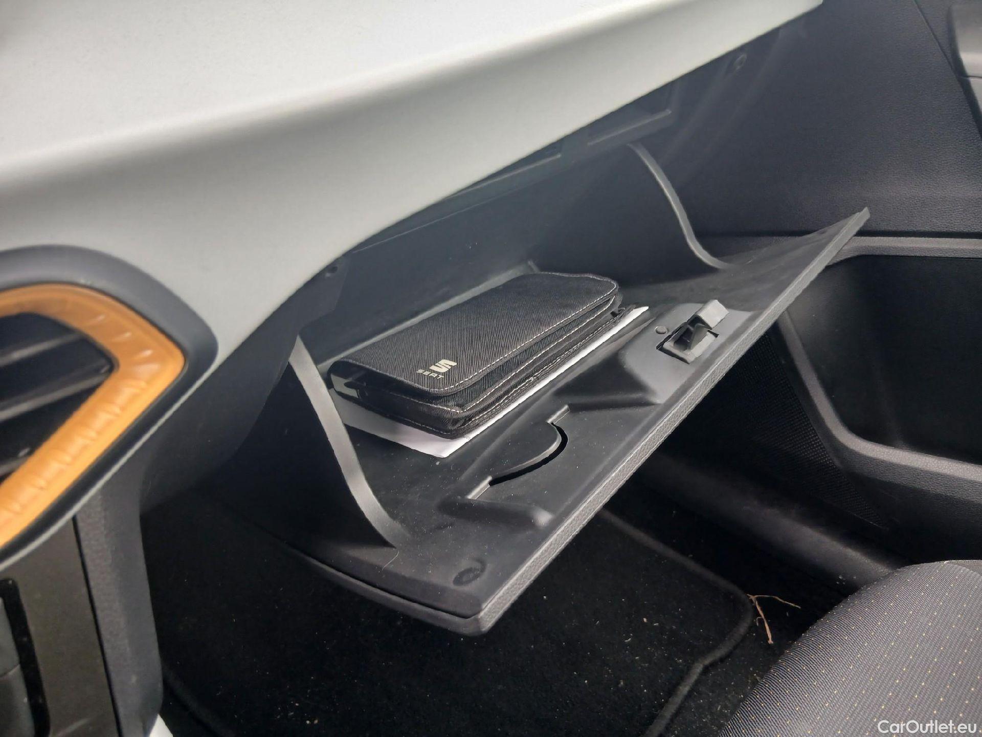  Seat  Arona SEAT  / 2021 / 5P / todoterreno 1.0 TSI 81kW (110CV) Style XL(SP) #1