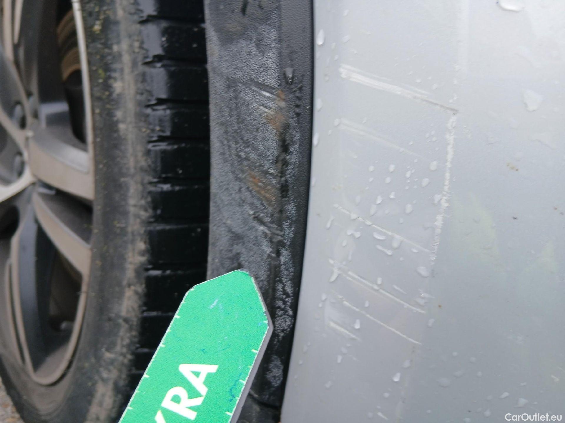  Volvo  XC 40 VOLVO XC40 / 2017 / 5P / todoterreno 1.5 T4 Twin Recharge R-Design Auto #34